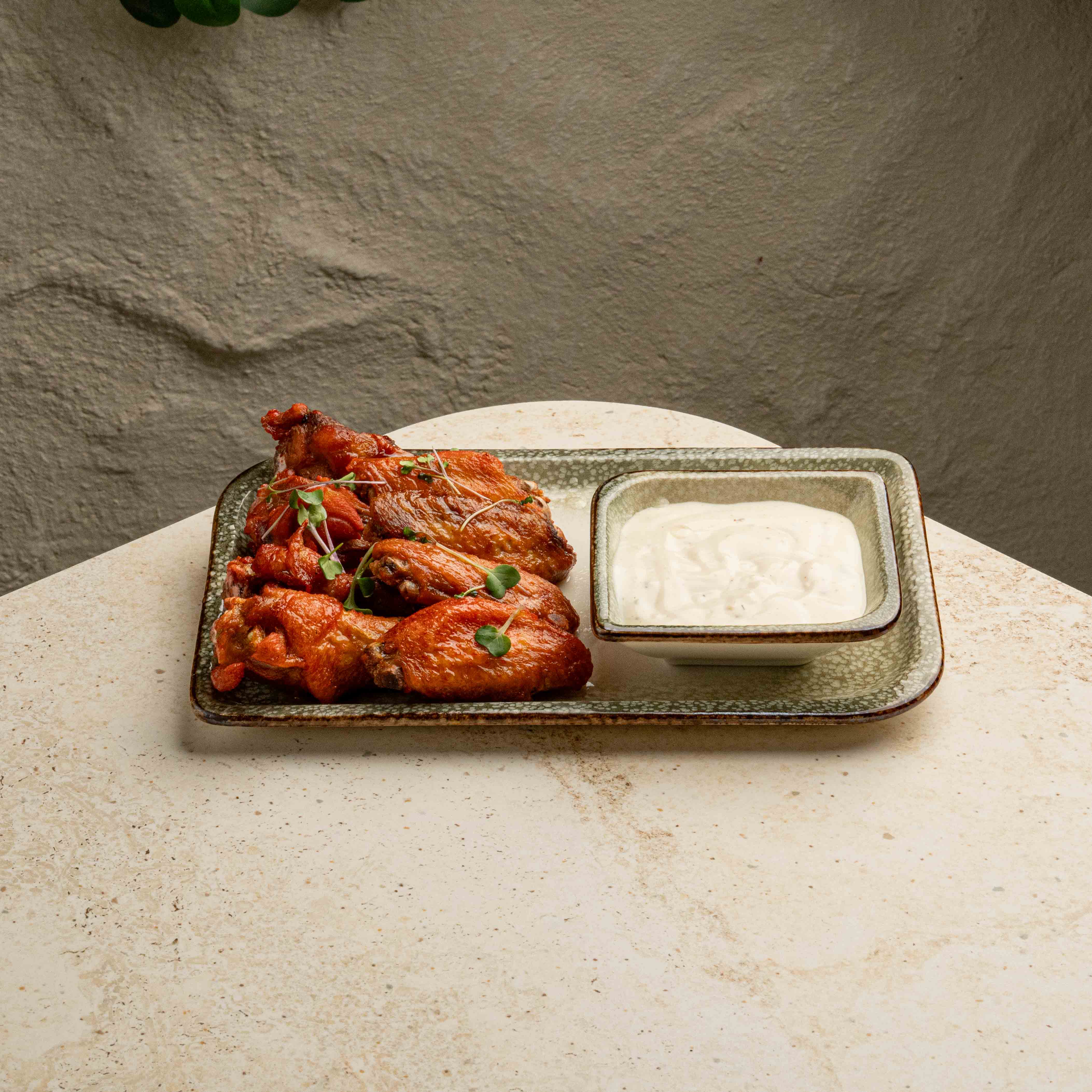 أجنحة بالليمون